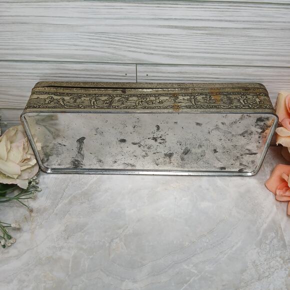 Vtg Rustic Hinged Tin Romantic Couple & Cherubs Made in West Germany Shabby Chic - Picture 7 of 15